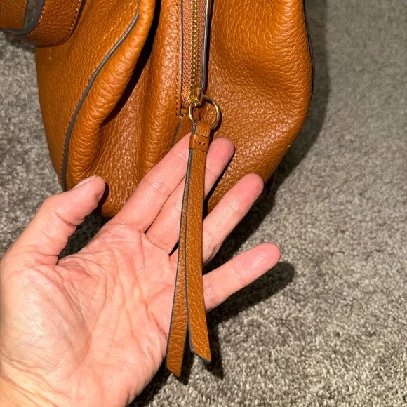 Vince Camuto Tan Shoulder Bag - Picture 15 of 16